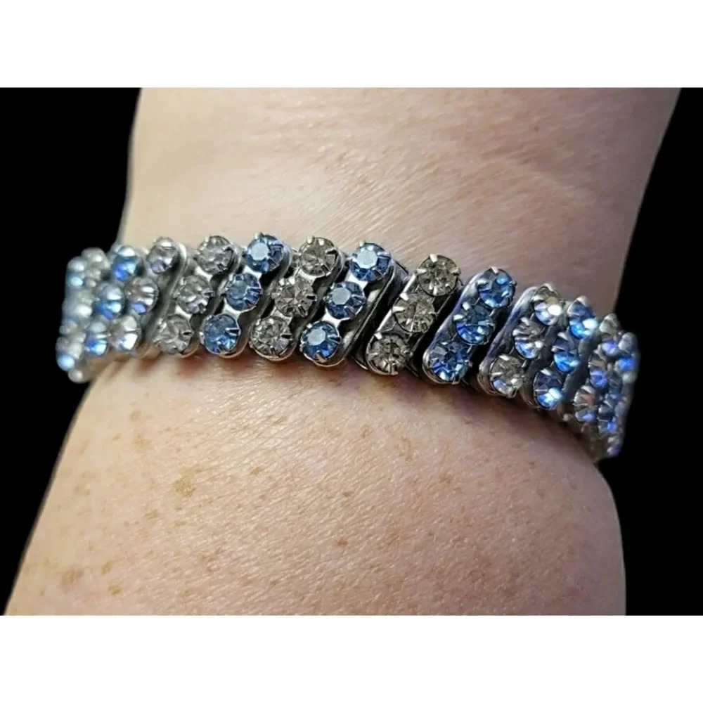 Vintage Stretch Blue And Clear Rhinestone Bracelet